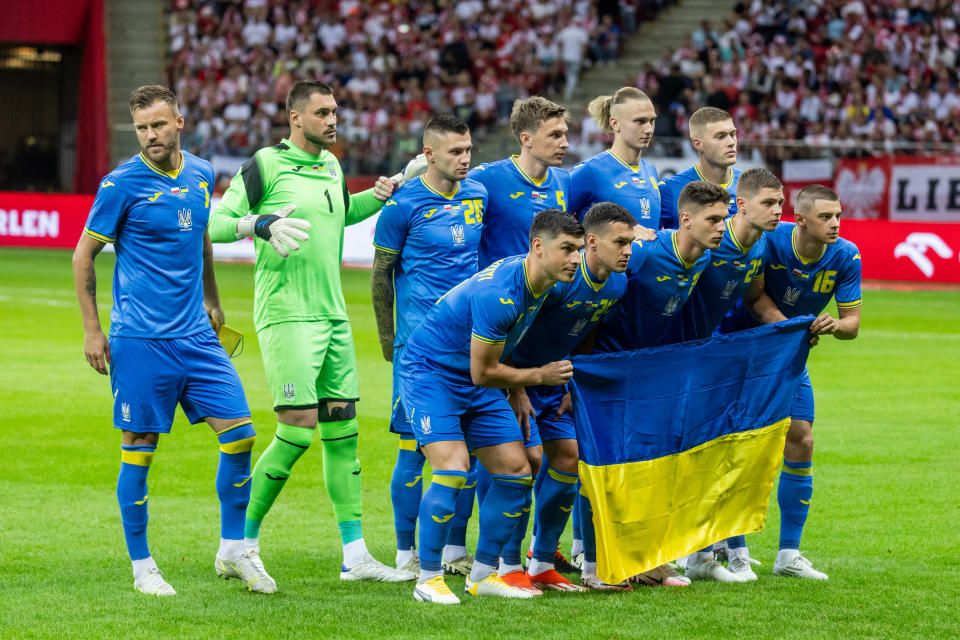 烏克蘭國家隊與羅馬尼亞、比利時、斯洛伐克同被分為E組，盼透過足球帶給國人更多能量。(Photo by Wojtek Radwanski / AFP) (Photo by WOJTEK RADWANSKI/AFP via Getty Images)