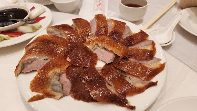 龍都烤鴨被稱為「台北最好吃烤鴨」。（圖／翻攝自Google Map）