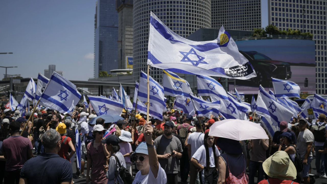 Israeli Protesters Block Highways Demand Ceasefire To Bring Back Hostages