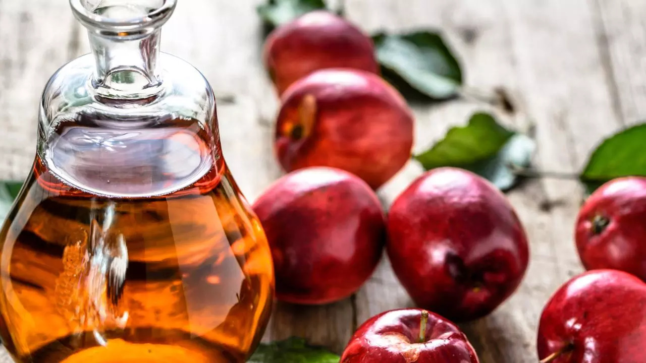 Should You Consume Apple Cider Vinegar On An Empty Stomach