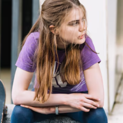 8 Signs Your Teenager Is Emotionally Reaching Out To You