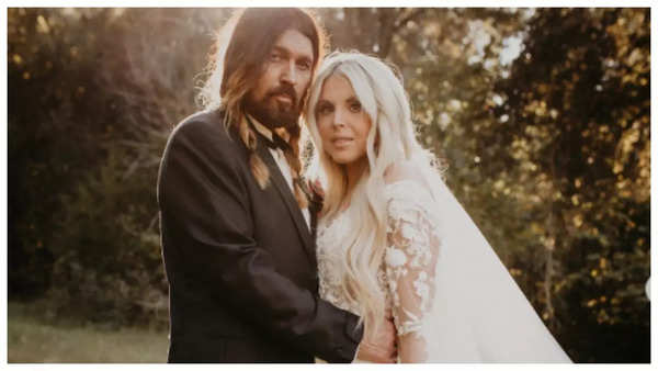 Billy Ray Cyrus finalizes divorce from Firerose; singer to walk away with $0 from seven-month marriage