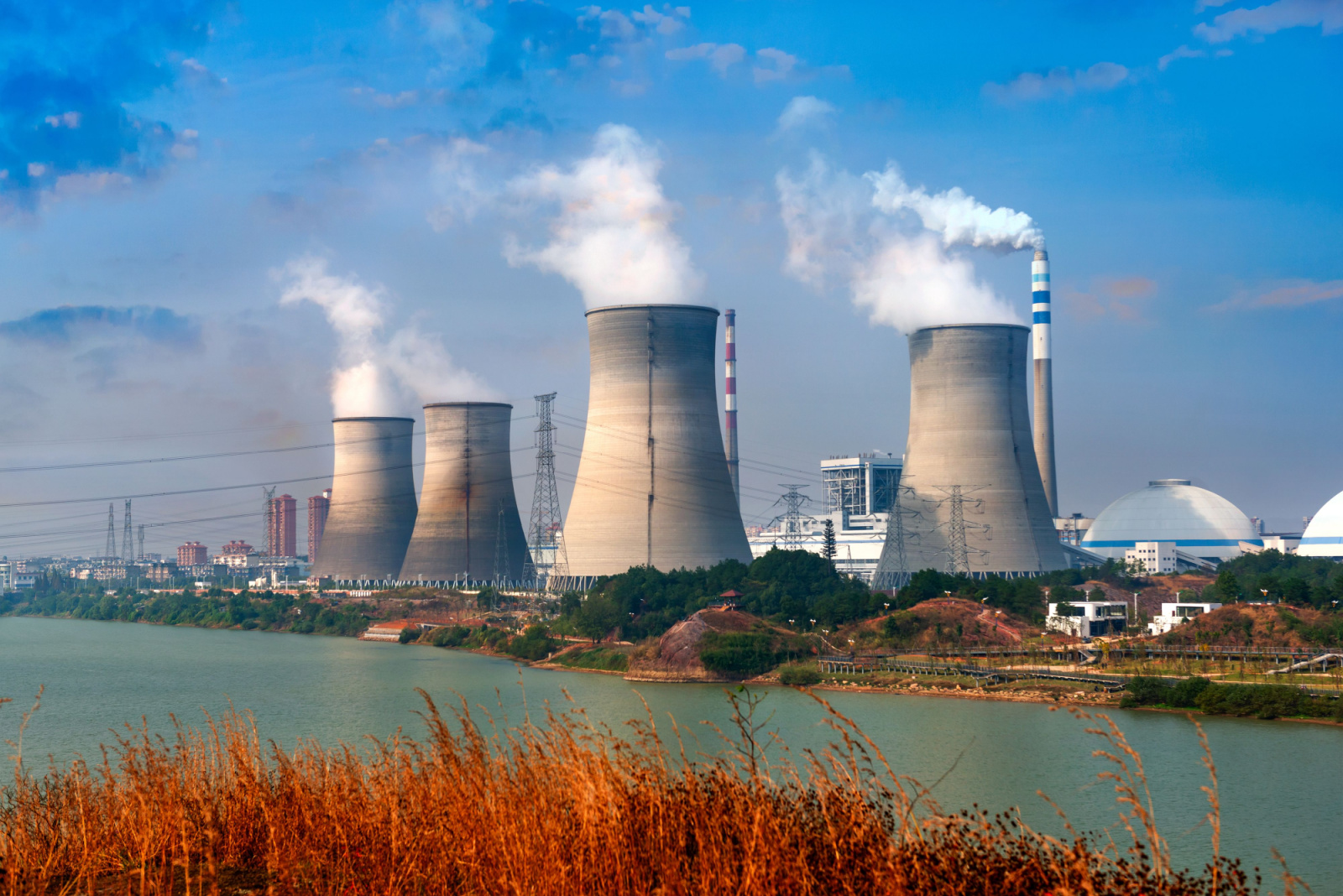 核能發電由黑翻紅，這種金屬價格近4年成長4.4倍