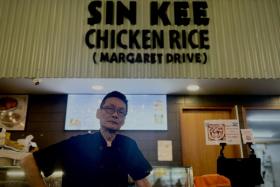 Sin Kee Famous Chicken Rice owner Niven Leong took to Facebook to recount an incident involving rude and self-entitled customers who demanded to be served despite the stall selling out of chicken rice.
