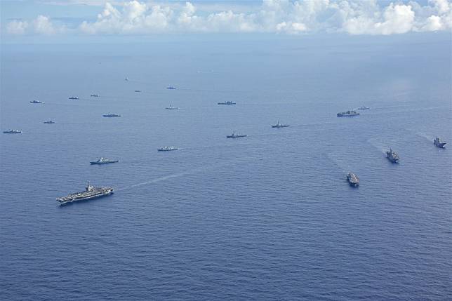 RIMPAC旨在提升盟邦聯戰能力。圖為2022年RIMPAC各國艦艇編隊盛況。（取自DVIDS網站）