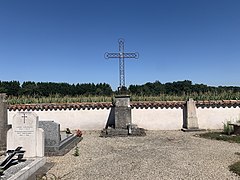 Croix Cimetière St Nizier Désert 1.jpg