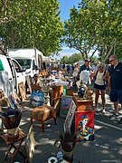 Brocante dominicale à Carpentras 3.jpg