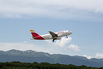 Iberia A319 taking off from Geneva Airport