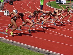 Start 100 m horden met Eefje Boons bij de Ter Specke Bokaal 2019.jpg