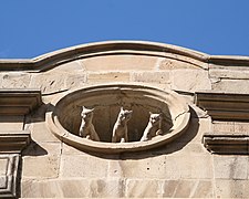 Cat statues on the building on Tower Street 19 in Old City of Baku Fotografija: Interfase Licencija: CC-BY-SA-4.0