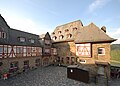 Inner courtyard with the Langhaus at the left and the residential building with the Küchenbau at the right