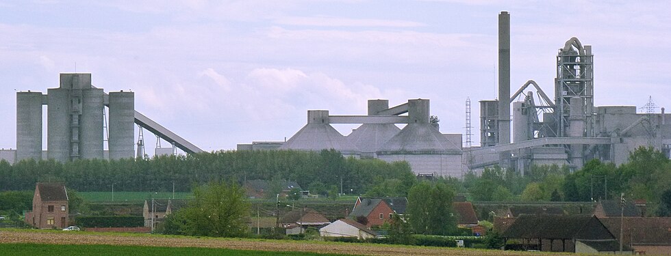 Cimescaut cement works in Antoing (Belgique)