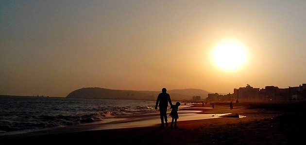 Father and Daughter at RK Beach in Visakhapatnam during sunset © Srichakra Pranav