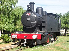 Locomotora Robert Stephenson número 907.jpg