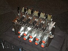 Hydrolic manifold.JPG