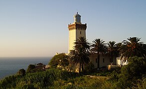 Faro de Cabo Espartel (cropped).jpg