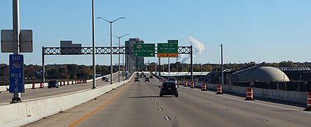 Interstate 794 East in Milwaukee County (October 2023) 16.jpg