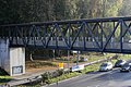 Fußgängerbrücke beim Bahnhof-Parkdeck über die Eisenstraße B 115