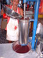 Açaí (palm berry) juice extraction