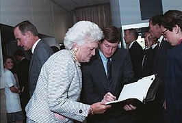 First Lady Barbara Bush (26827825397).jpg