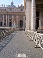 punto della piazza dove papa Giovanni Paolo II subì l'attentato del 13 maggio 1981