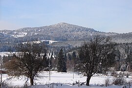 Žlebský vrch (1080 m n. m.), hora na Šumavě (mezi Strážným a Stožcem)