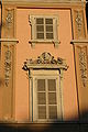 Dettaglio della facciata / Detail from the facade.