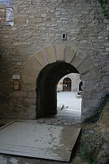 Sant Miquel del Fai, entrada al monasterio