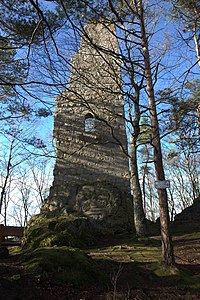 Burgruine Wildenfels - Ansicht der Ostseite des Bergfriedes (Januar 2012)