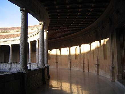 Palacio Carlos V, upper gallery