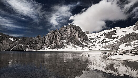 Lac de Ugelmim Yiker entre Akfadou et Chemini (Béjaïa) © Zoubir Benali