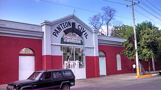 Entrada principal del Panteón Civil Culiacán.jpg