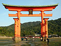 Itsukushima-jinja torii