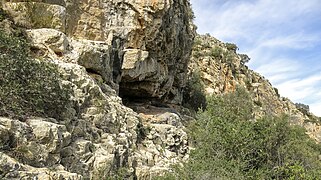 Cova de la Garganta (Senija, País Valencià) 2.jpg