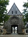wikimedia_commons=File:Daoulas abbaye porche cimetière.JPG