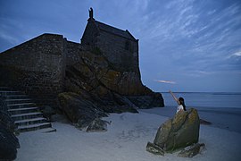 Chapelle Saint Aubert, in Mont Saint Michel (8736094622).jpg