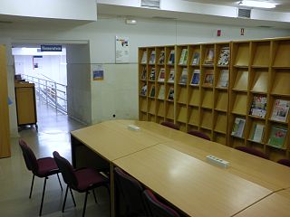 Español: Hemeroteca de la Biblioteca de la Facultad de Ciencias Económicas y Empresariales