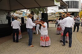 Dança Nhá Maruca - Comunidade Quilombola de Sapatu - 20534528773.jpg
