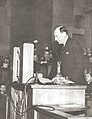 Polski: Józef Beck wygłaszający przemówienie w Sejmie 5 maja 1939 r. English: Polish Minister of Foreign Affairs Józef Beck in session of Polish Sejm 5 May 1939, rejecting Hitler's ultimate conditions towards Poland