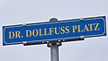 regiowiki:Datei:Schild-dollfuss-platz.jpg