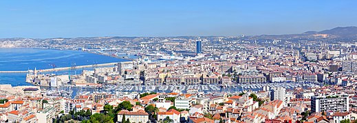 Hafen von Marseille-Notre Dame de la Garde.jpg