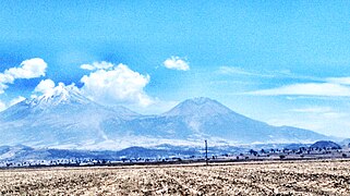 Volcan pico de Orizaba y Sierra Negra - panoramio.jpg