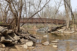 Lane Manor Park 1st footbridge 2021.jpg