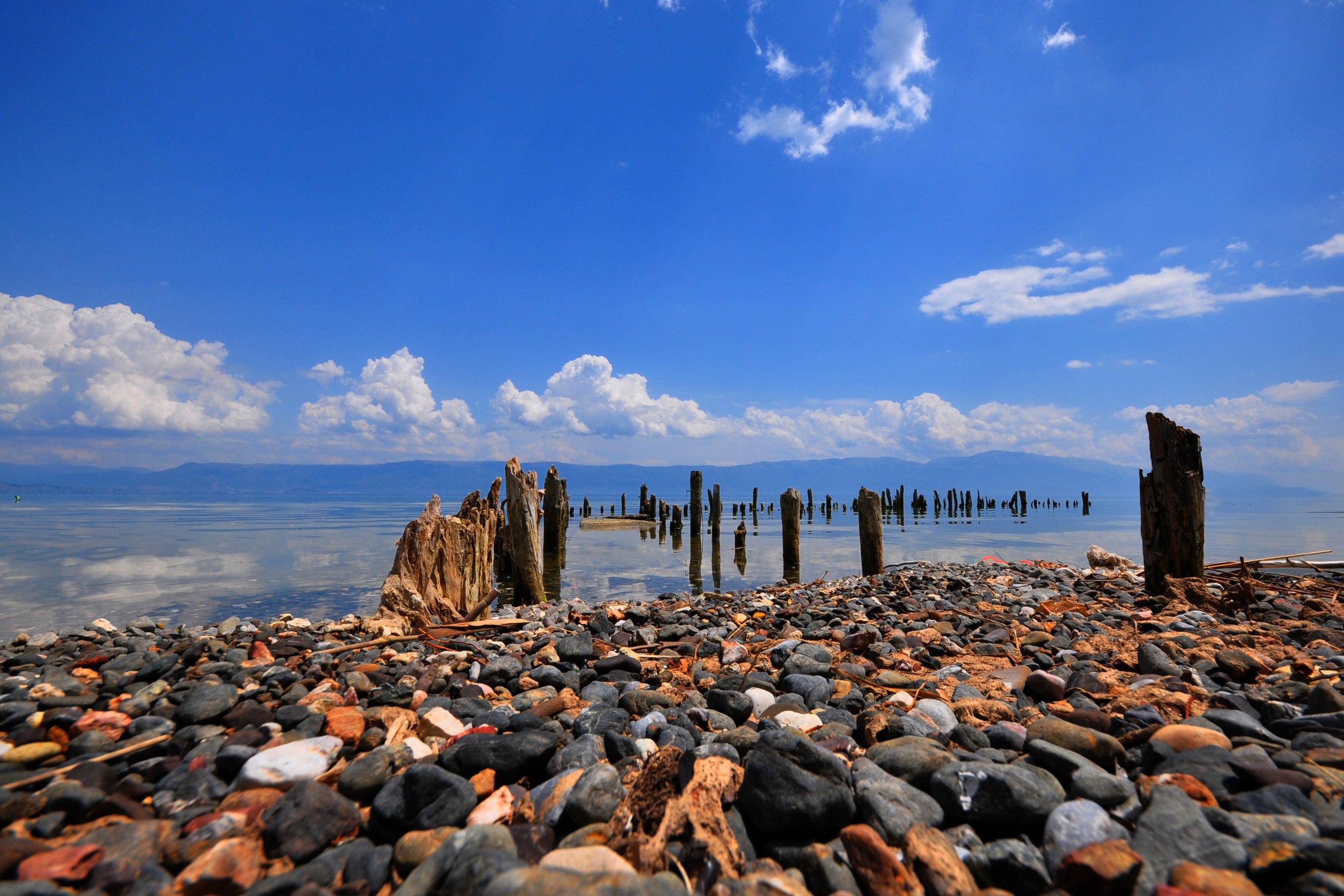 Beach on Lake Ohrid in the village of Radožda, Struga Municipality by User:Anita.Palceska