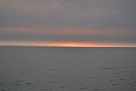 Humo del incendio de Doñana visto desde Cádiz (34691920604).jpg