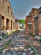 Ostia Antica-strada01.jpg