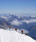 Thumbnail for File:Alpinistes Aiguille du Midi 03.JPG