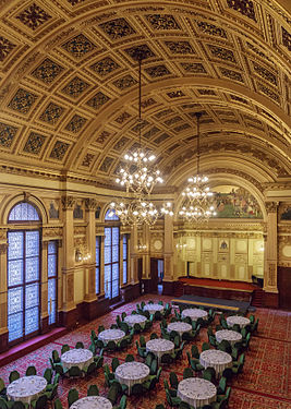 "Glasgow_City_Chambers_-_Banqueting_Hall_-_6.jpg" by User:Colin