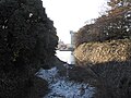 "Cormorant's Neck" moat between the Ofukemaru (right) and the Nishinomaru