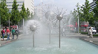 10.7.14 Pusteblumenbrunnen in Dresden